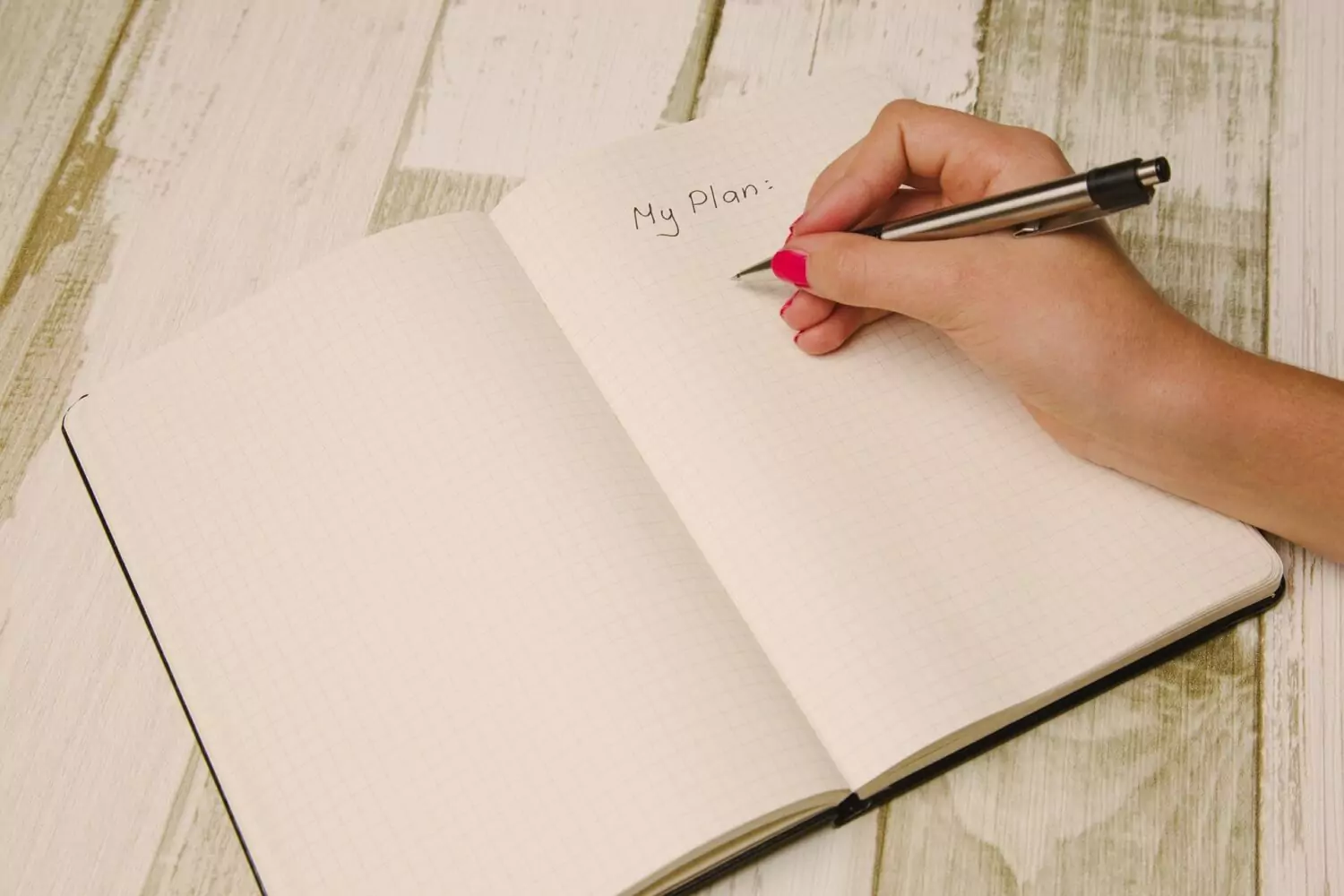 Blogging vs. Content Marketing comparison for business growth