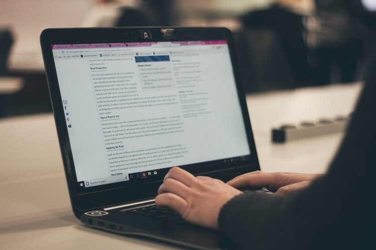 Copywriting vs SEO Writing Service