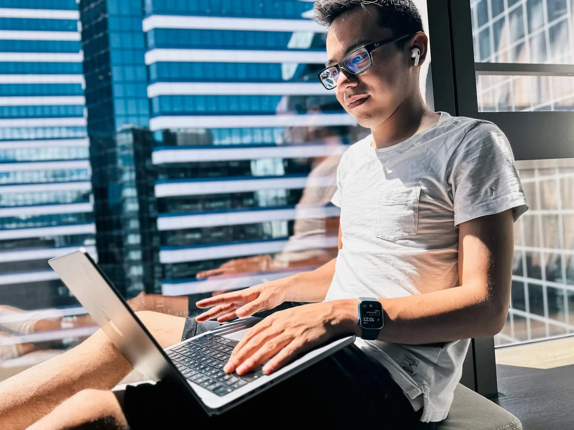 Human-written fintech thought leadership content