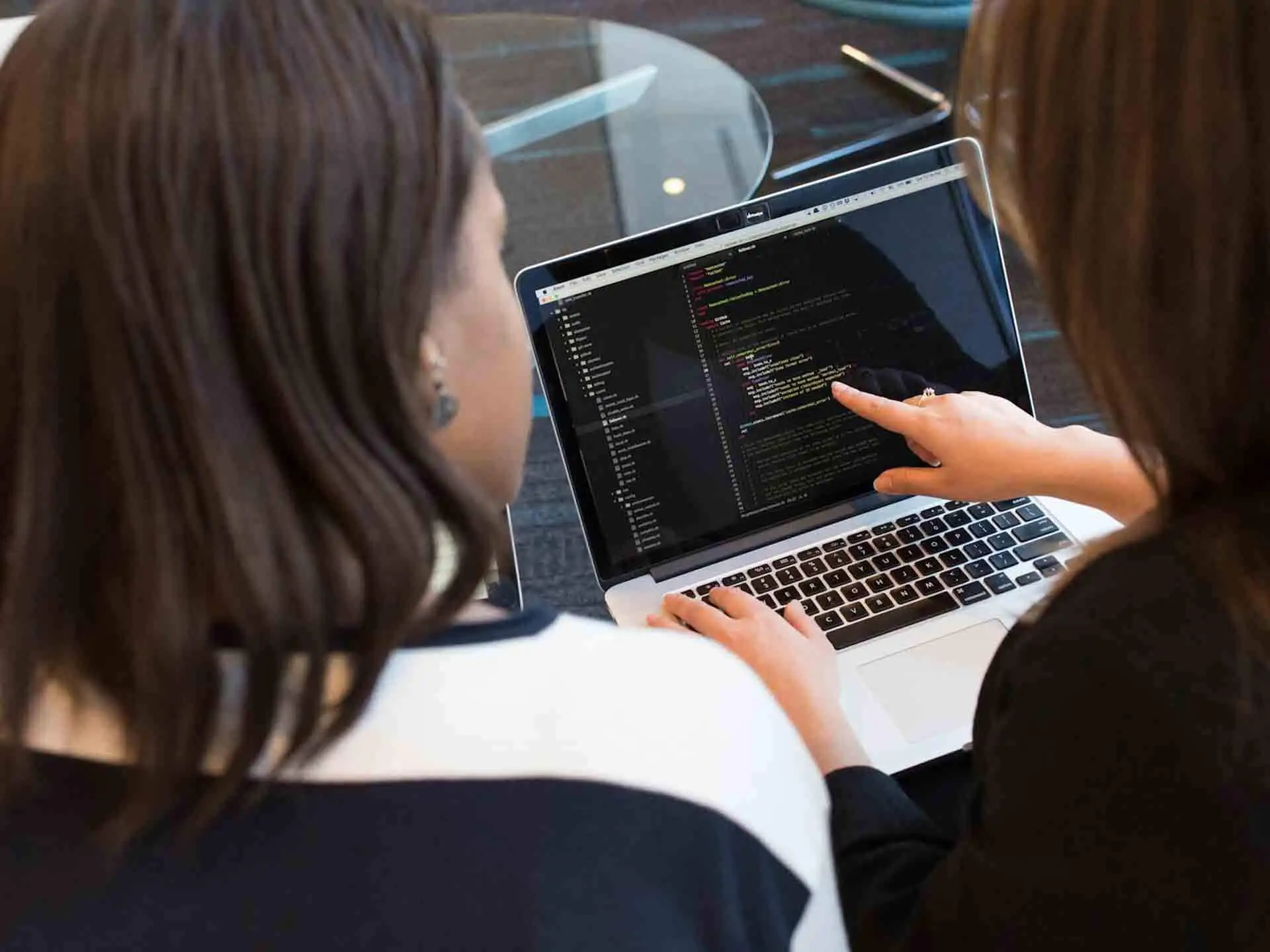 5 Ways a B2B SaaS Copywriter Can Improve Your Startup's Website Copy to Win More Demo Requests