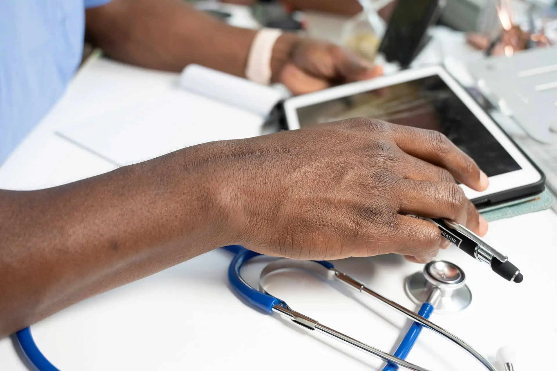 Interactive content for healthcare buyers