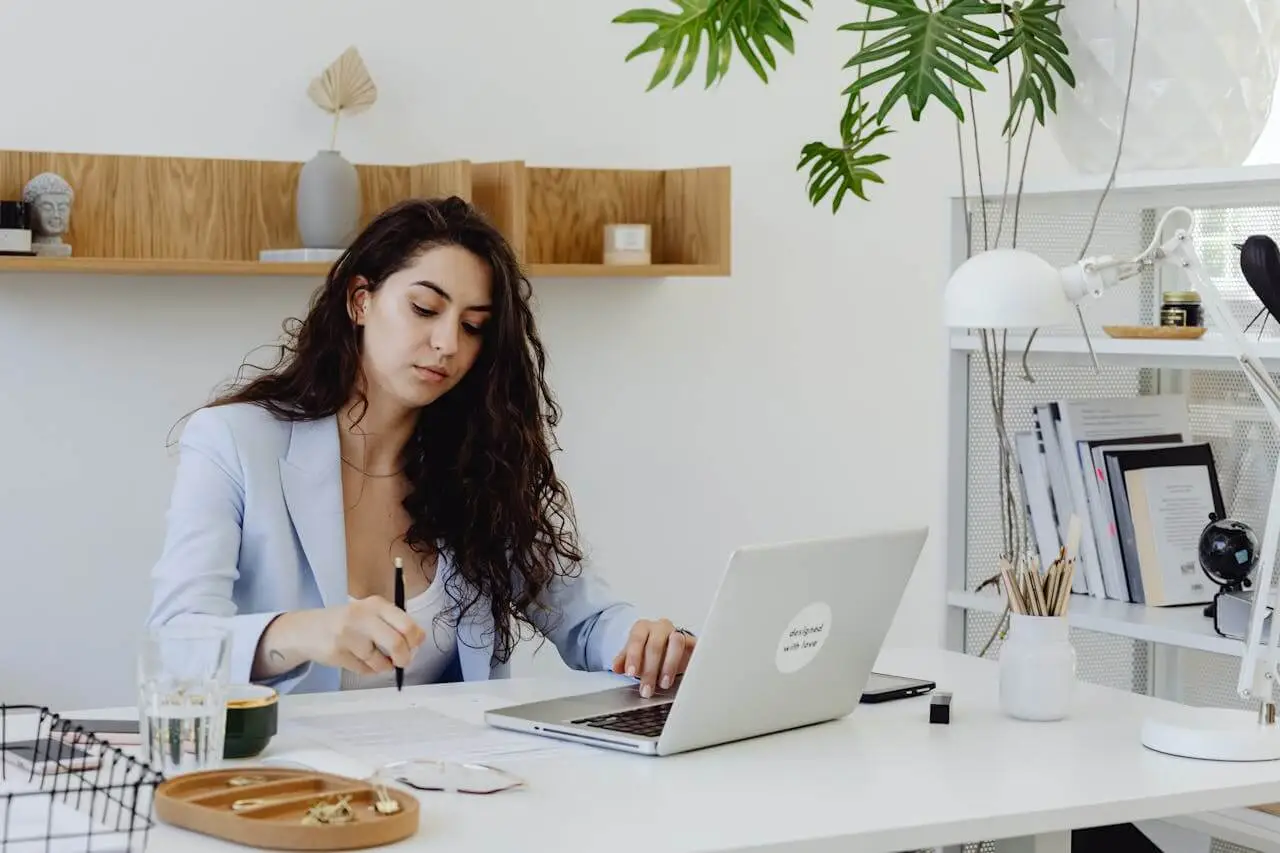 Multi-Channel B2B Content Strategy for 2026 Success